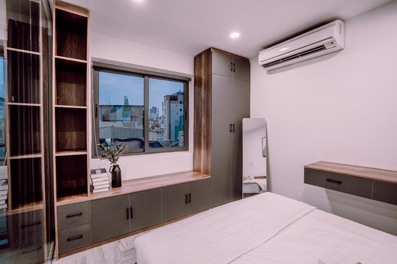 Mint Hotel Bui Vien Q1 Хошимин Экстерьер фото